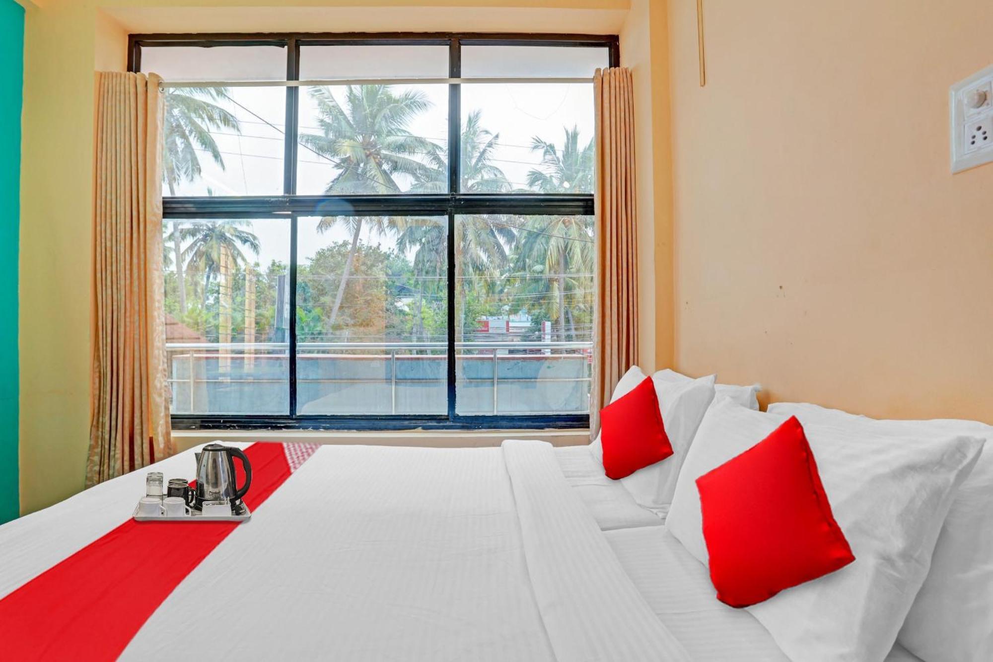 Spot On The New View Regency Hotel Thiruvananthapuram Eksteriør billede