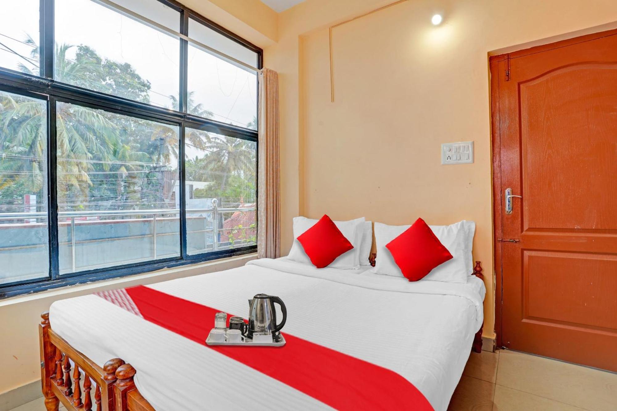 Spot On The New View Regency Hotel Thiruvananthapuram Eksteriør billede