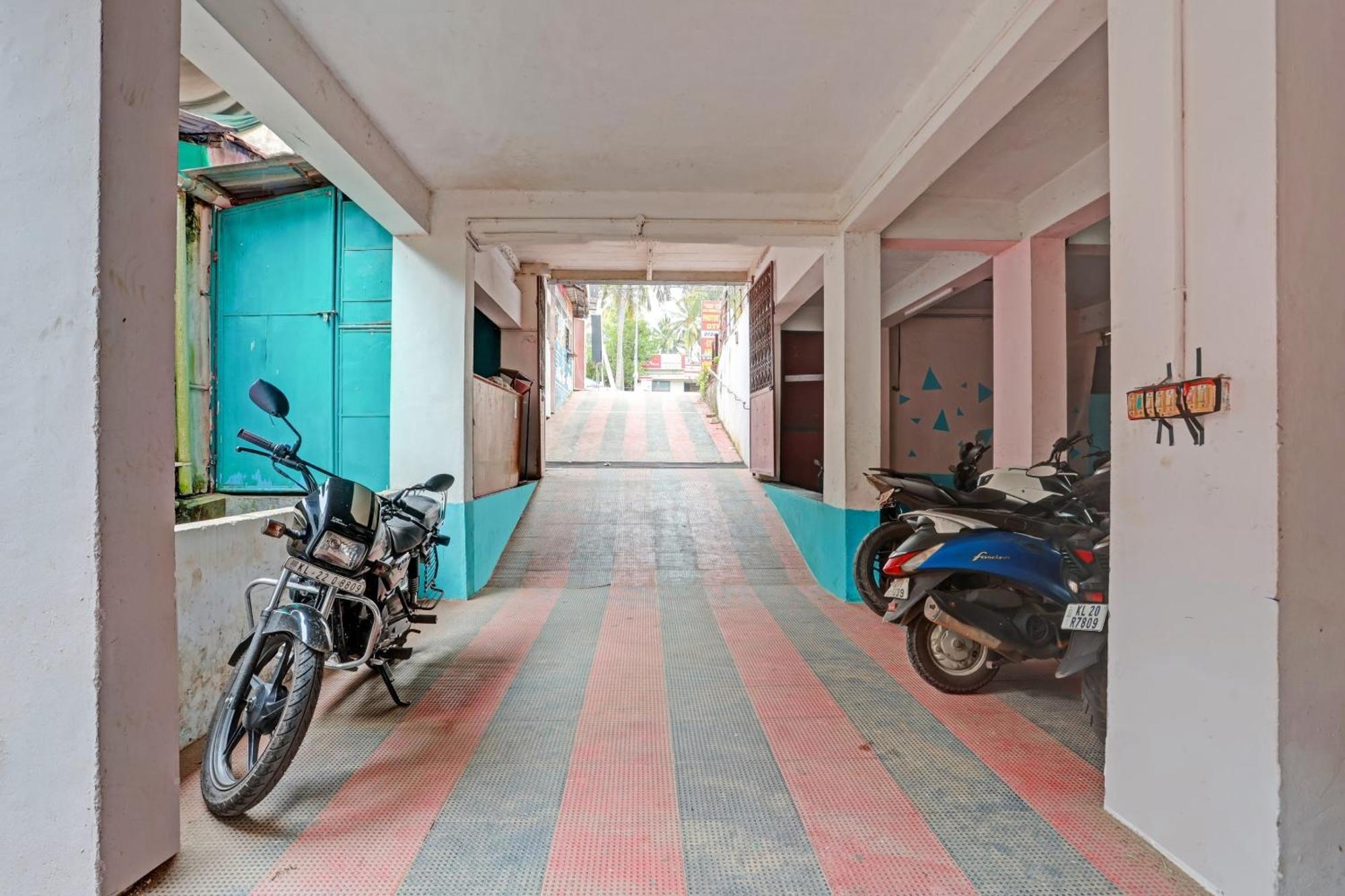 Spot On The New View Regency Hotel Thiruvananthapuram Eksteriør billede